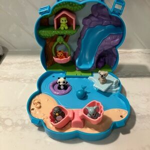 Carry Around Animal Town - Lakeshore Learning